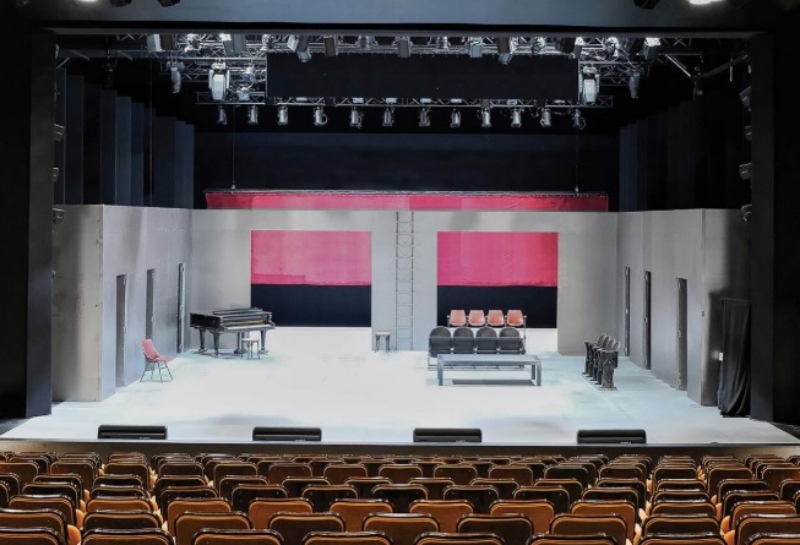 Индустриска сала во Љубљана претворена во театар - дизајнот е рангиран меѓу најдобрите во Европа