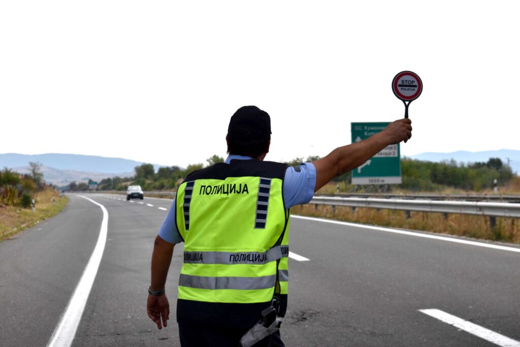 ПРИЛЕПЧАНКА „МРТВА ПИЈАНА“ ЗАД ВОЛАНОТ: Возела „Опел“ со 1,77 промили – полицијата ѝ го одзеде автомобилот