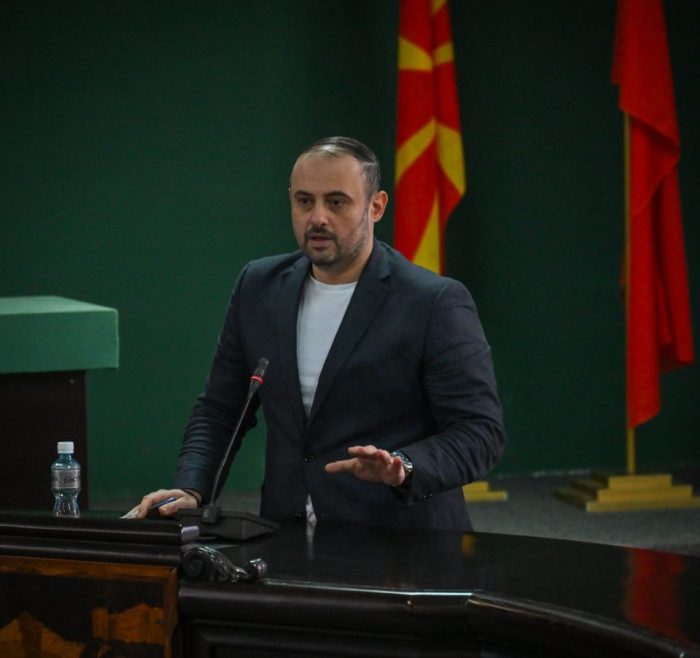 ЃОРЃИЕВСКИ: Повеќе нема место за праксата за партиски вработувања, тие 21 лице би го чинеле Скопје 1,4 милиони евра, пари на граѓаните