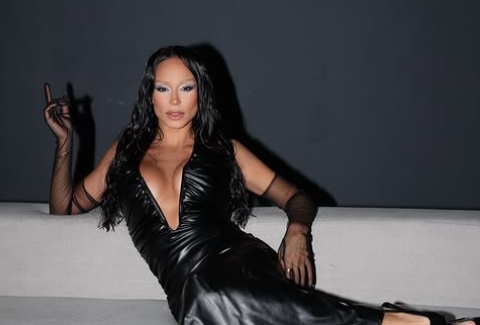 Пејачката не може да се одвои од алкохолот: Едита не ги почитува сите правила додека е трудна (фото)