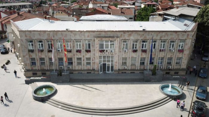 МВР: Мртво куче ноќеска било најдено на улица во Кавадарци, по наредба на јавен обвинител телото на кучето e однесено на обдукција