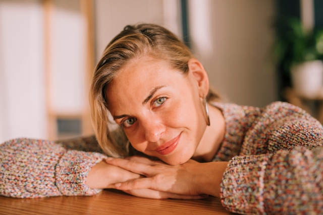 Жената навистина старее кога ќе престане да ги прави овие 4 работи – и тоа нема врска со годините