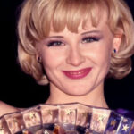 (Видео) Данијела Мартиновиќ ја испеа култната евровизиска песна во истиот фустан како пред 28 години