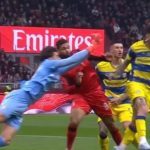 Лофтус-Чик надвор од терен осум недели поради скршеница на вилица (Видео)