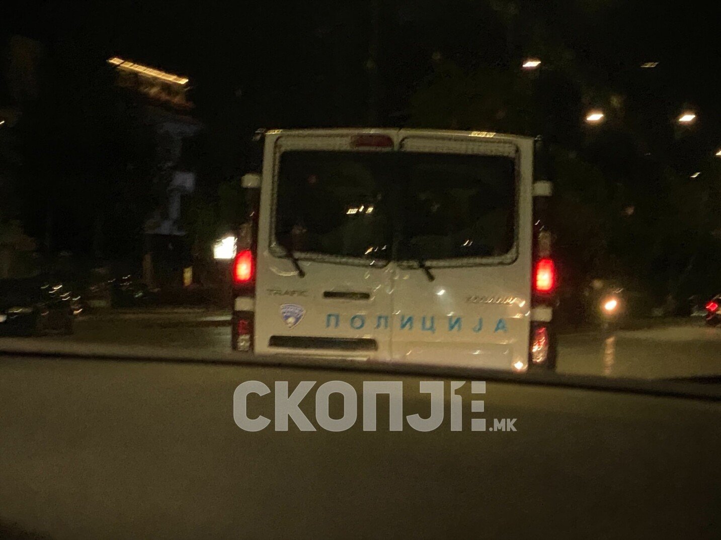 18-годишник ноќеска пред полноќ со „мерцедес“ сакал да прегази деца во Карпош: пријавени се и други инциденти