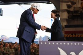 Трамп ја поддржува јапонската „железна дама“ Такаичи пред изборите во недела