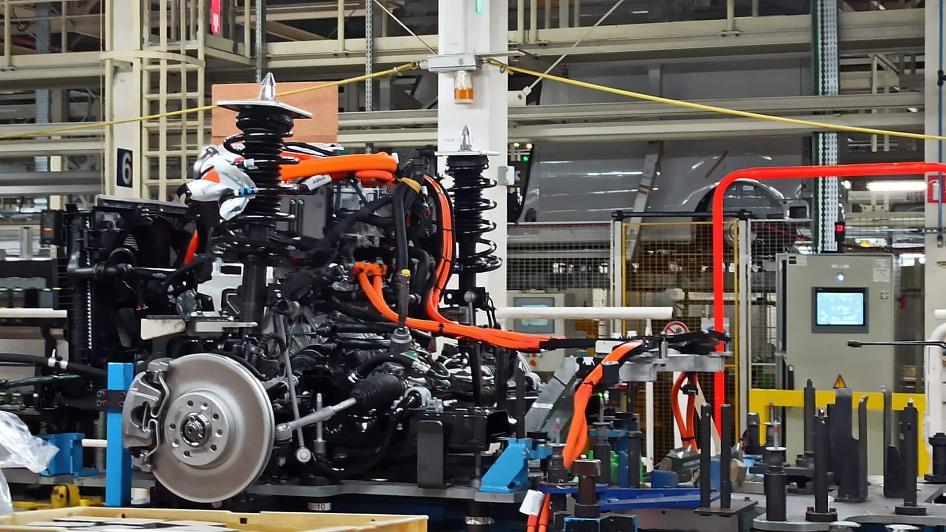 СТЕЛАНТИС ГИ ВРАЌА ДИЗЕЛ МОТОРИТЕ „ОД МРТВИТЕ“: Opel, Peugeot и Citroën повторно добиваат дизел опции