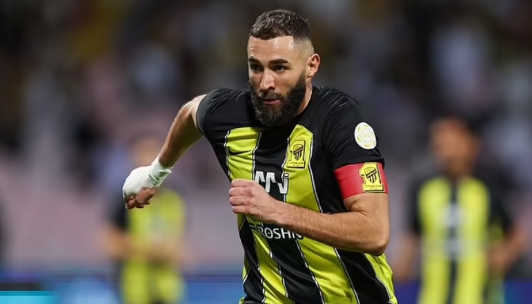 Бензема по непристојно малата понуда го напушти Ал-Итихад и потпишува за големиот ривал