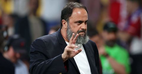 Газдата на Олимпијакос вети „дебела“ премија за осминафинале на ЛШ