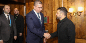 Средба Мицкоски и Зеленски во Минхен: Мирот треба да се гради врз правда и достоинство