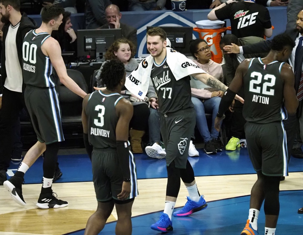 Драма на аеродром: Уапсена ѕвезда на Лејкерс – му била пронајдена дрога во џебовите!