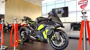 Ексклузивен Дукати од соработката со Ламборгини во салонот во Скопје