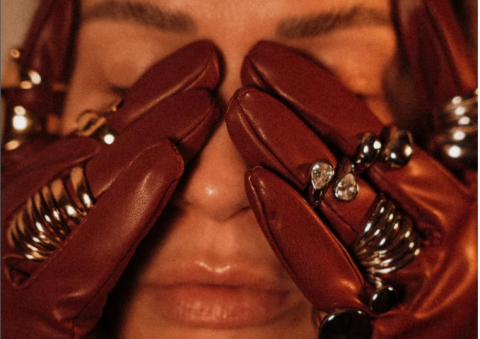 Миа Костова имаше „бакнеж со бетонот“ па се разочара, но откако го виде џипот на Бака Прасе, повеќе не е неутешна (ВИДЕО)