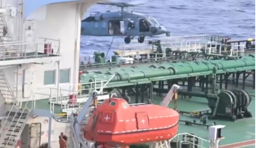 (ВИДЕО) ГО СЛЕДЕЛЕ НЕКОЛКУ ДЕНА: САД запленија уште еден танкер