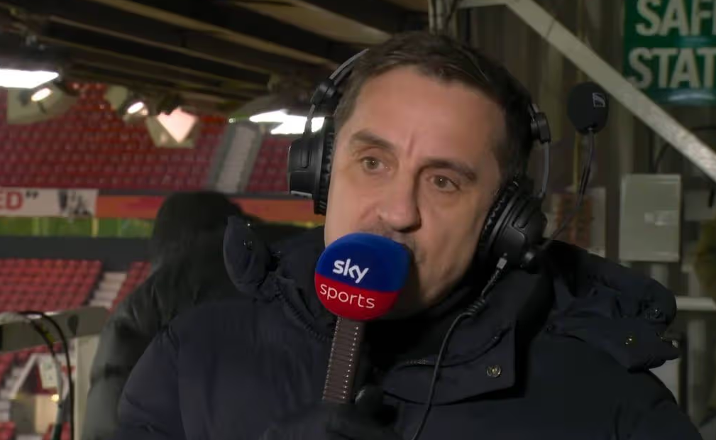 Коментарот на Гери Невил започна лавина реакции за наместена лига!