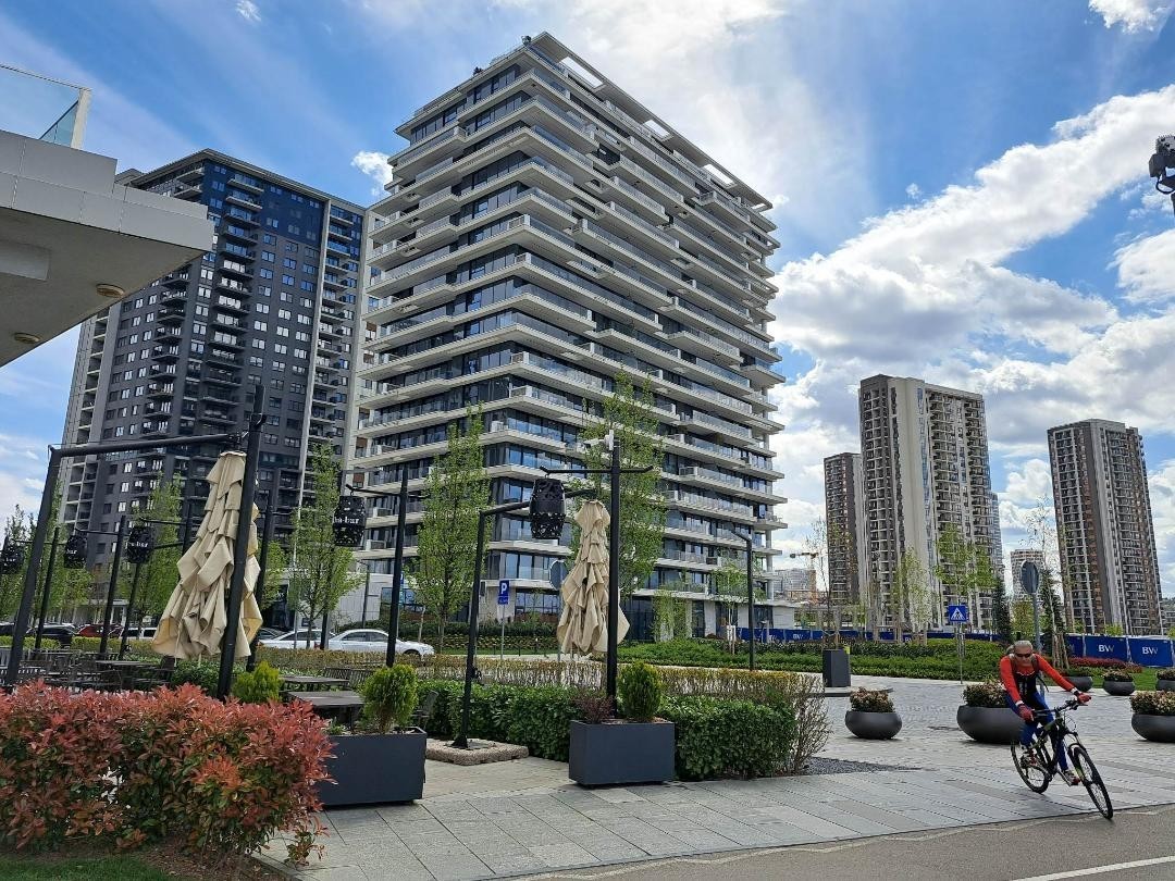 ПОСКАПУВААТ СТАНОВИТЕ И ВО СОСЕДСТВОТО – Белград ја проби границата од 3.350 евра, но друг град во Србија бележи поголем скок