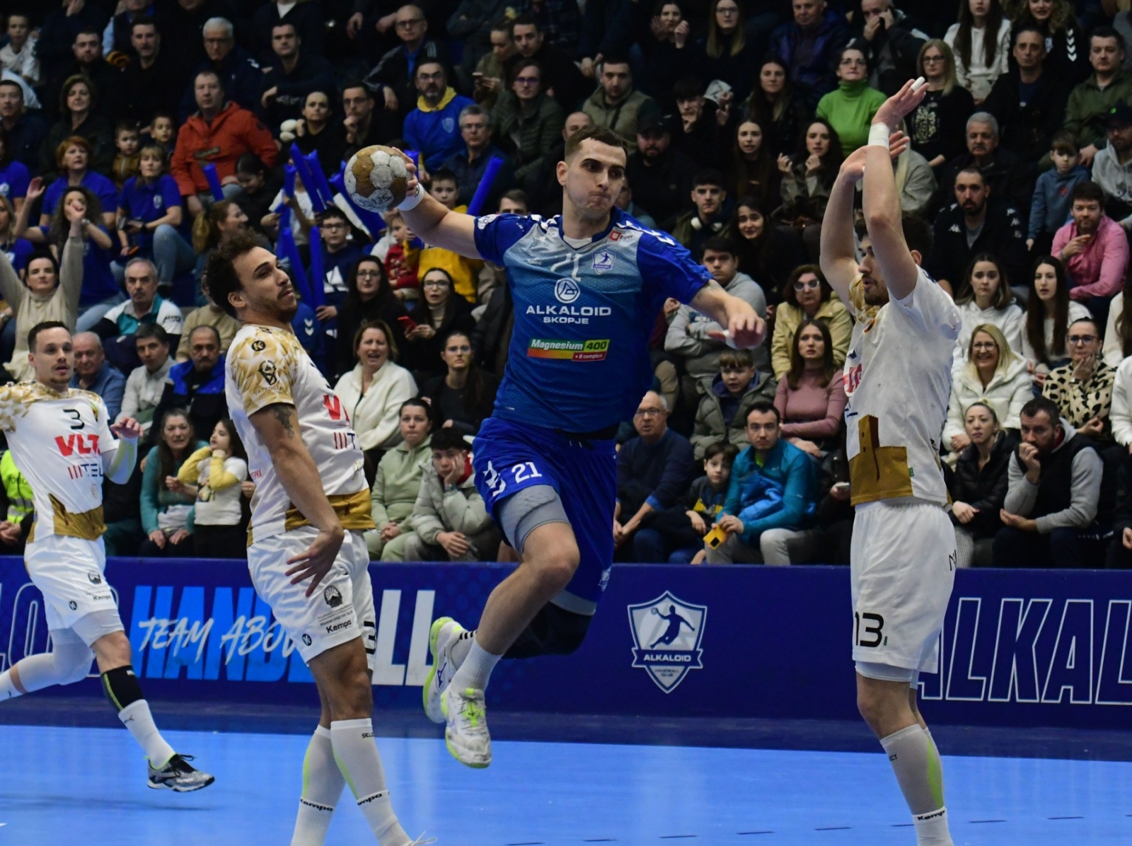 Автокоманда пак ќе гори: Вардар и втора сабота по ред ќе гостува кај Алкалоид!