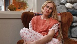 (ВИДЕО) Без помош од родителите – Најстарата ќерка на Брус Вилис и Деми Мур тврди дека работи четири работи за да ја издржува својата ќерка