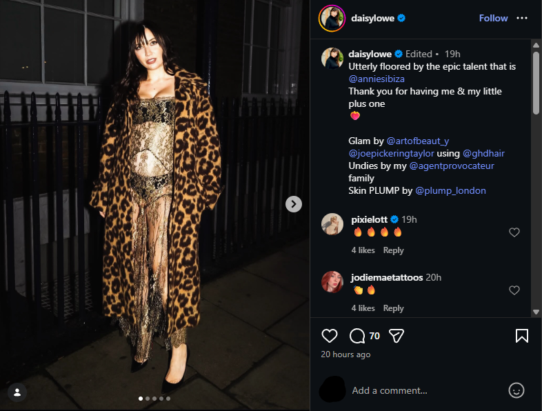 Британската манекенка Дејзи Лоу го покажа своето трудничко стомаче во целосно проѕирен фустан