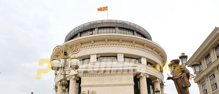 Обвинителите не се откажуваат од повисоки плати