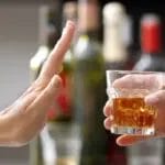 Што се случува со телото кога ќе престанеме да пиеме алкохол?