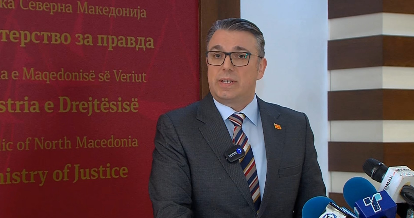 Филков бара одговорност со име и презиме за куќниот притвор на Груби