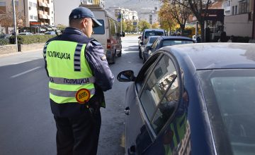 Возел со забрана, останал без возило