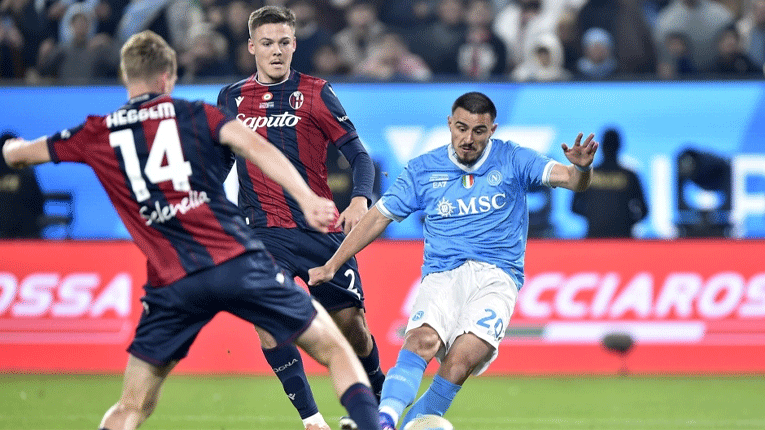 Наполи победи со гол од пенал во 95-тата минута по корнер на Елиф Елмас! (Видео)