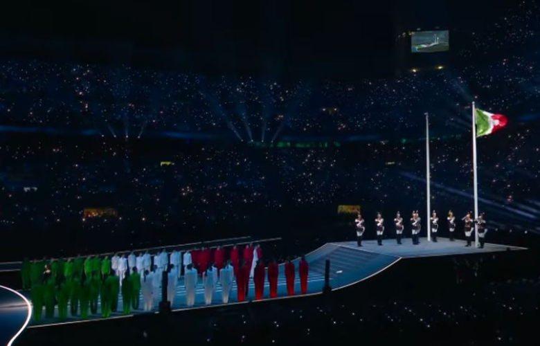 Спектакуларна изведба на Лаура Паузини на италијанската химна на церемонијата