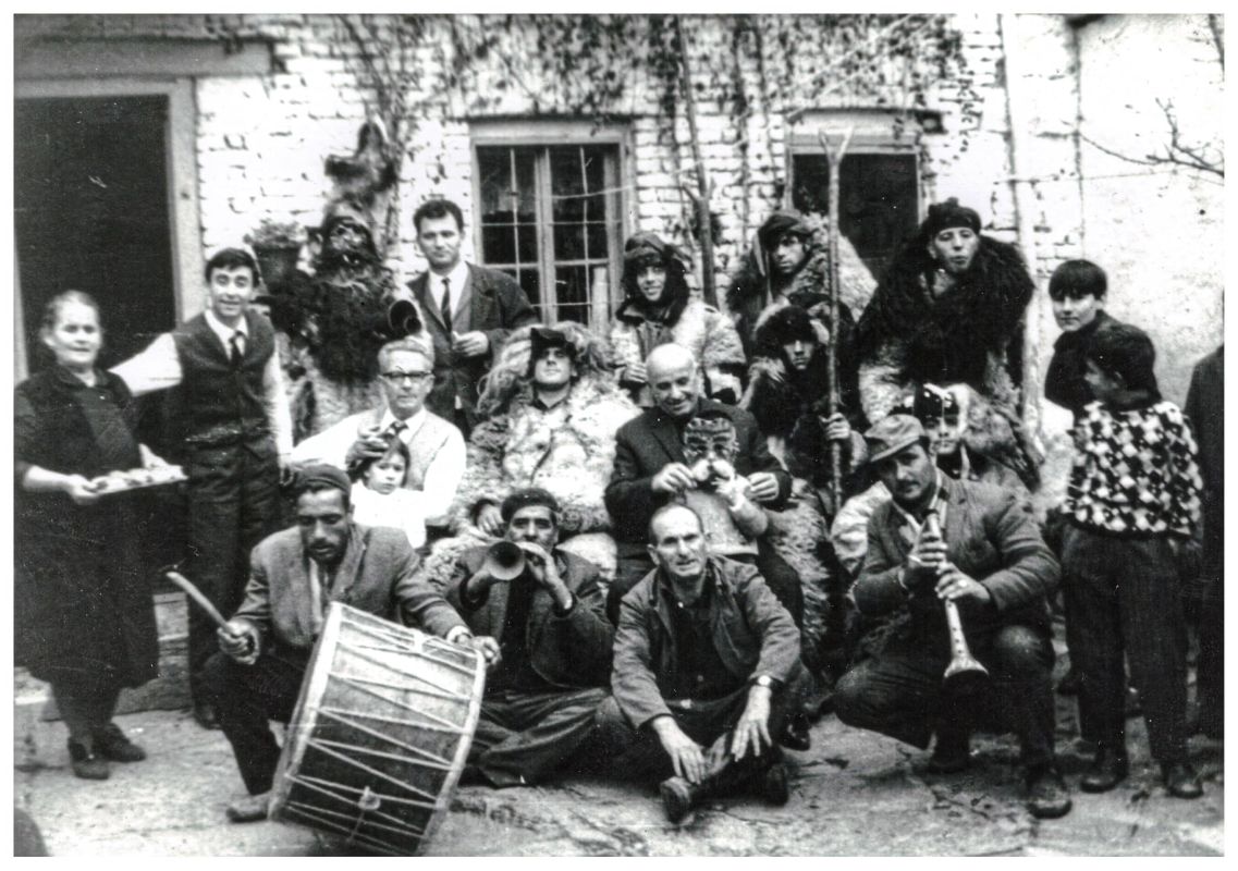 Прилеп ја слави Прочка со вековен ритуал: 100 години прилепски мечкари