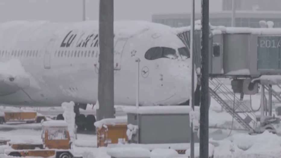 Германија: 500 патници заробени во авион на аеродромот во Минхен