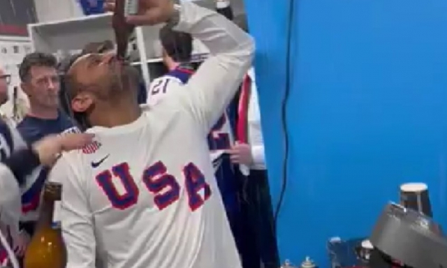 Директорот на ФБИ непримерно славел со хокеарите на САД