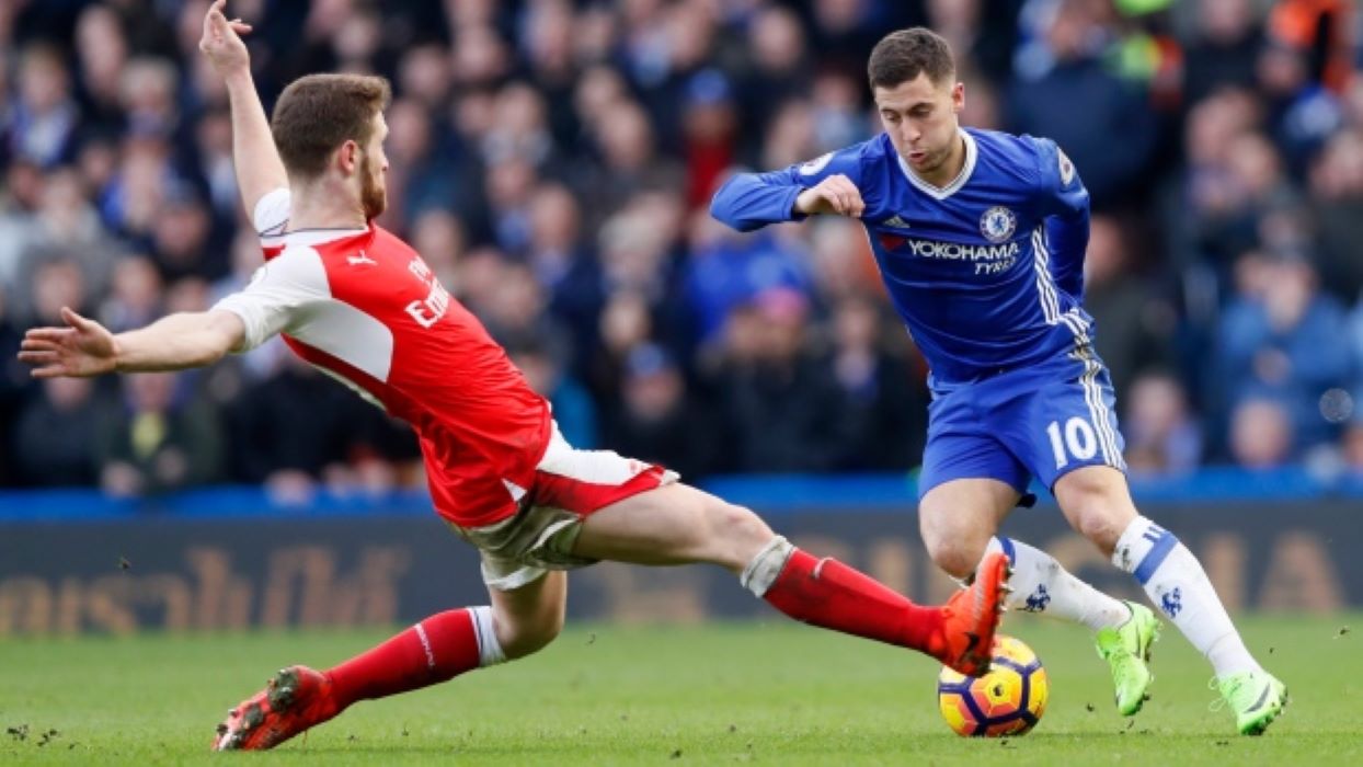 Езен Азар: Повеќе не се чувствувам како фудбалер, сега сум таксист!