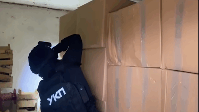 Одреден притвор за тројца осомничени поради заплена на пет тони марихуана, организаторот на групата во бегство