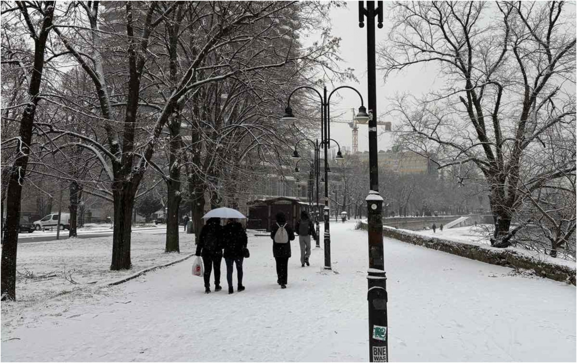 Почетокот на следната седмица ни носи нагло заладување, силен ветер и снег