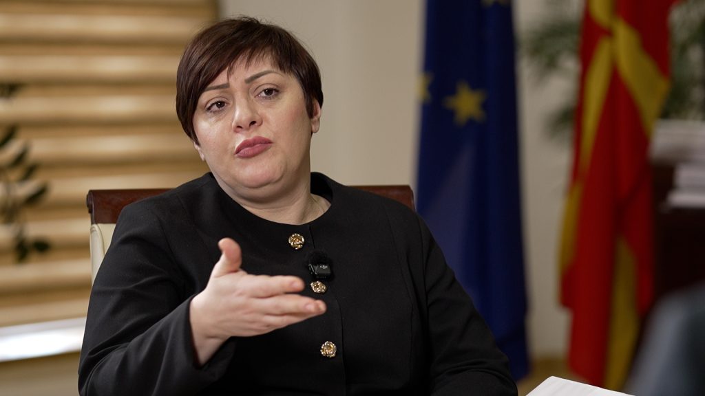 Реализацијата на проектите за општините е под очекувањата поради недостиг на работници и капацитети, смета министерката за финансии