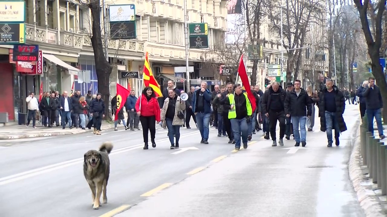 ССМ на протест пред Коморите за повисоки плати