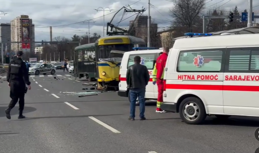 По несреќата во Сараево: 17-годишна девојка сè уште во критична состојба!