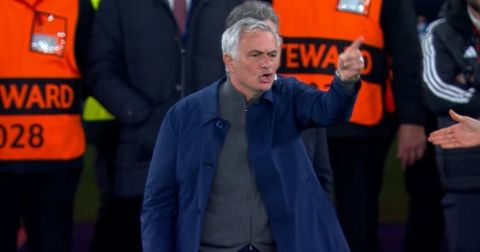 Мурињо: Добив црвен картон зашто судијата ги штитеше играчите на Реал!