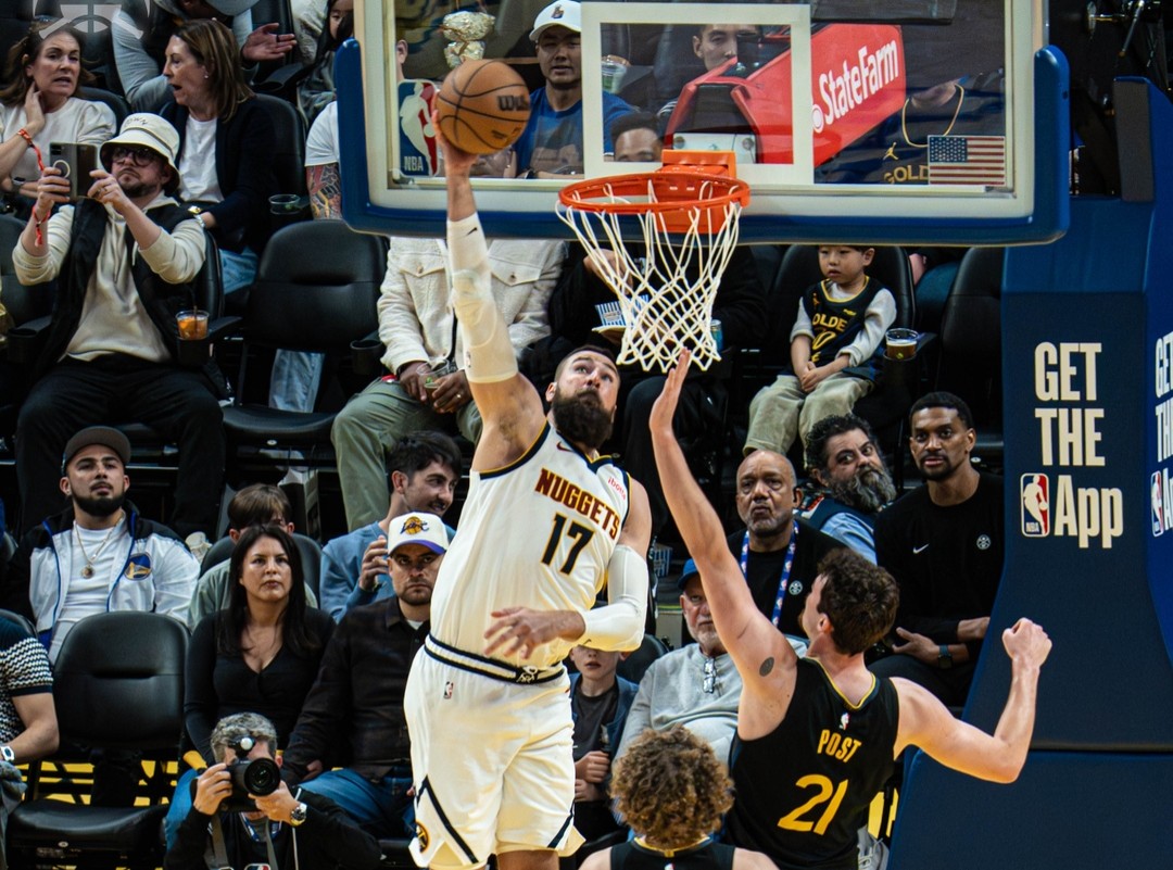 Монструозен трипл дабл на Јокиќ и колапс на Денвер во последната четвртина (ВИДЕО)