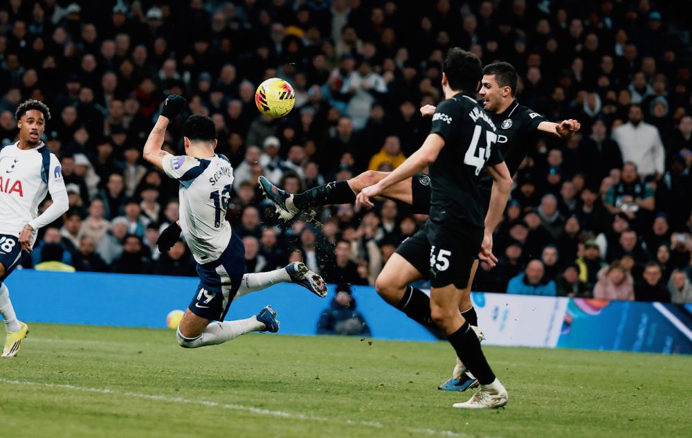 Соланке со „скорпион“ удар постигна гол и му одзема два бода на Манчестер Сити! (ВИДЕО)