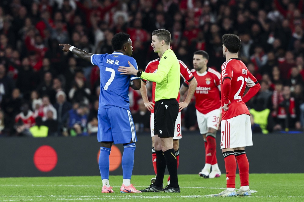 Винисиус: Расистите се кукавици, ја покриваат устата и покажуваат колку се слаби