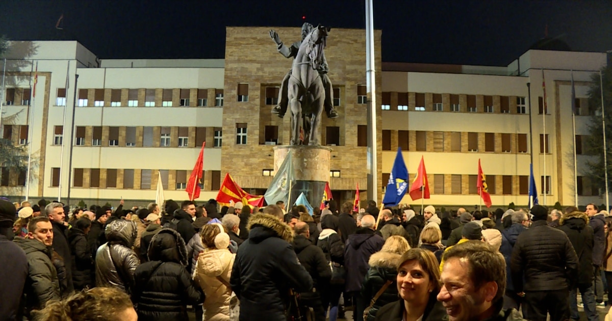 Обвинувања меѓу претседателот на ССМ и ВМРО-ДПМНЕ пред утрешната блокада за повисоки плати