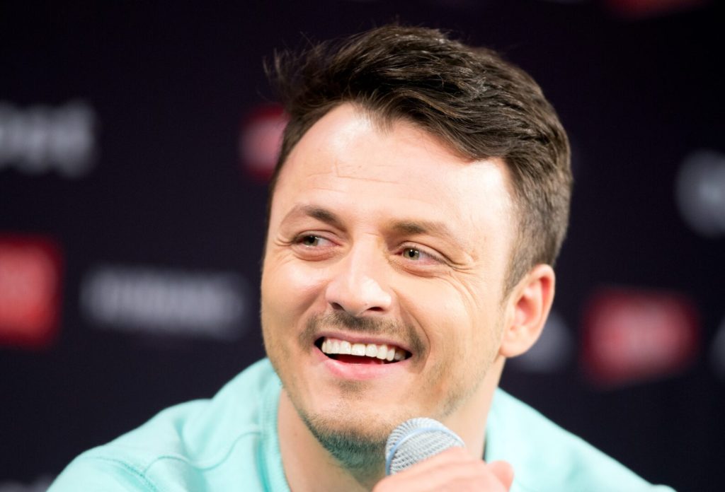 Густата магла и лизгавиот пат ѝ помогнале на полицијата да го спаси Кајмакоски, тврди извор за српските медиуми