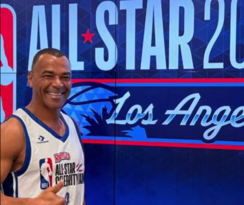 Кафу жонглирал на Ол-Старот