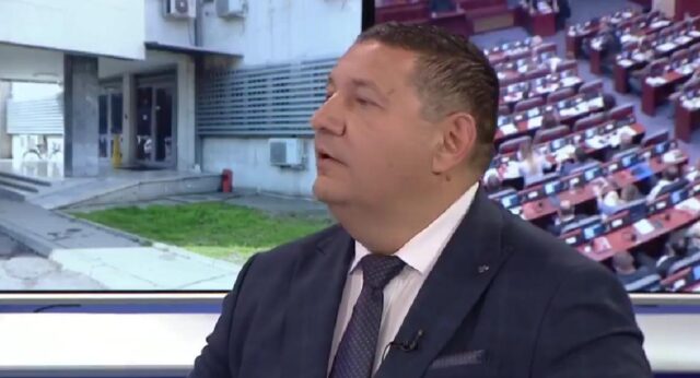 Ристески за блокадата на Собранието: Ќе дојдам на работното место, ги поддржувам работниците