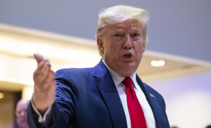 Трамп најави дека ќе испрати болнички брод во Гренланд