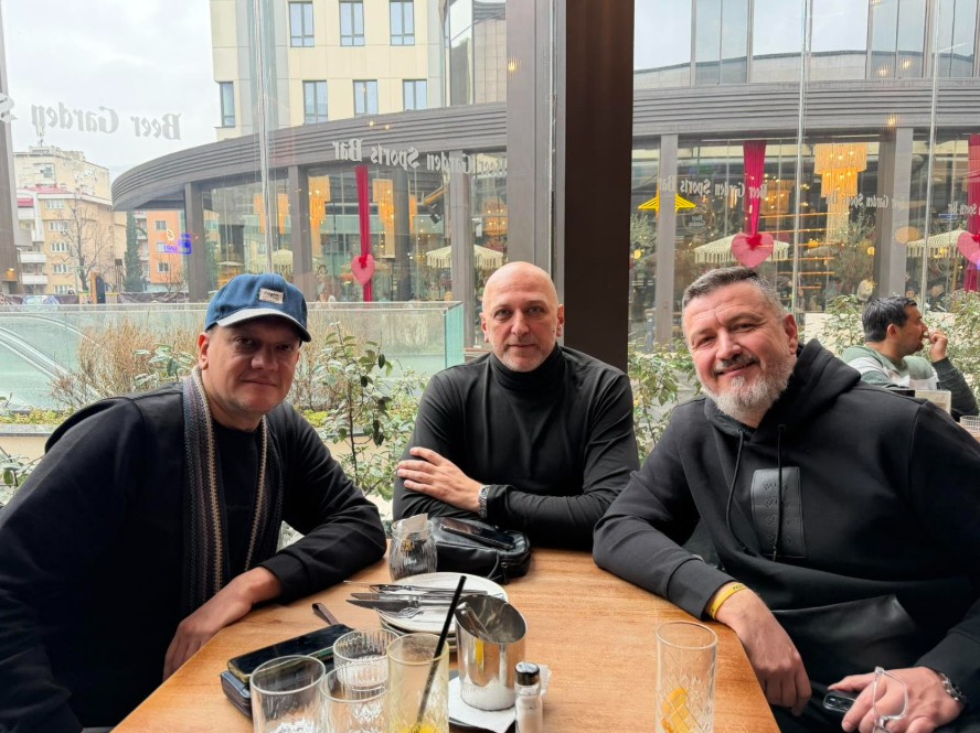 Јовановски и Војновиќ најавуваат нов документарец за „Брендот под кошевите“ КК Работнички-Златната генерација