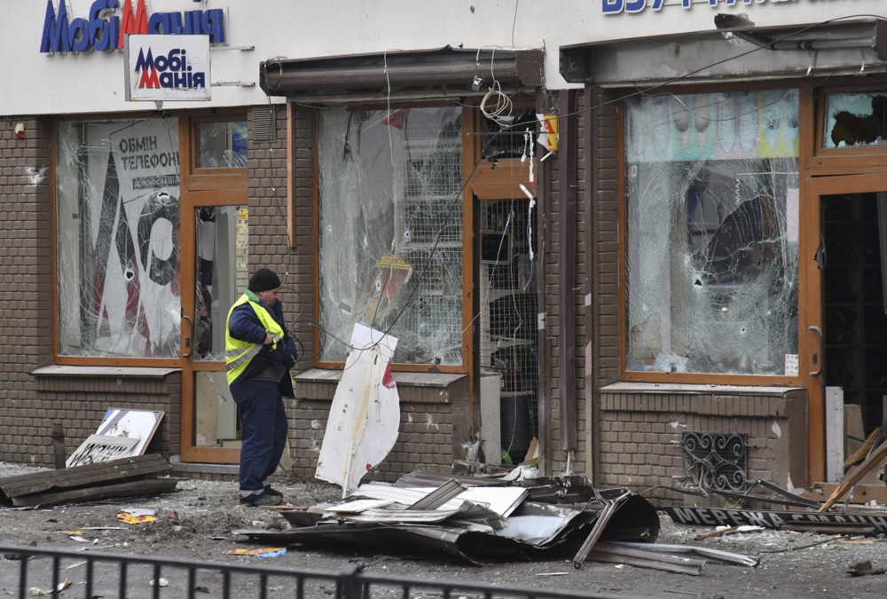 (Фото) Полицајка убиена во Лавов, 24 ранети; Зеленски: Русија регрутирала напаѓачи преку интернет