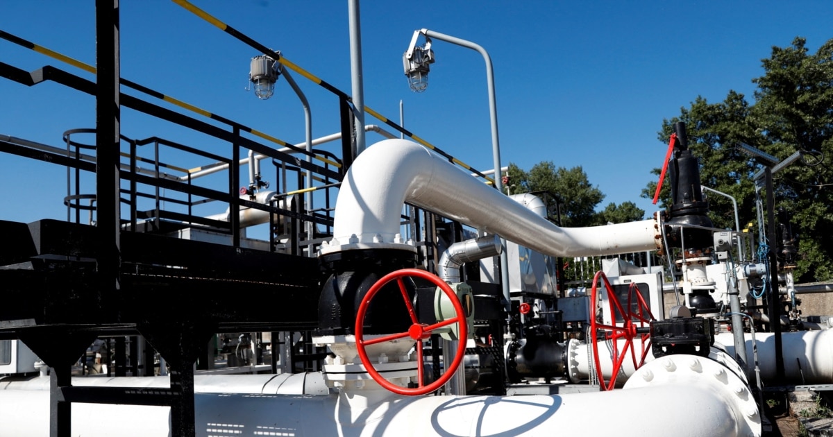 ЕУ бара од Украина да го поправи нафтоводот „Дружба“ што ги снабдува Унгарија и Словачка со руска нафта